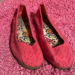 American Eagle Coral Pink Flats